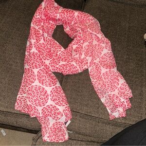 Vineyard Vines Red and White Patterned Scarf